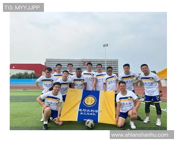 石昊足球明星的真实姓名是什么以及他的职业生涯成就分析