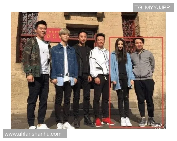 足球明星女友身高揭秘各大球星伴侣身高对比分析 足球明星女友身高揭秘各大球星伴侣身高对比分析